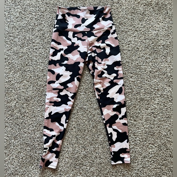 Onzie Cyclebar Camo Leggings - Picture 1 of 3